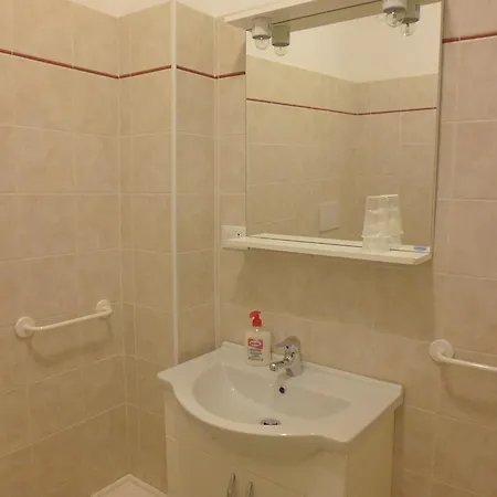 Casa Cairo Rooms&services Mombaroccio