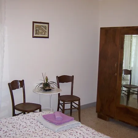 Casa Cairo Rooms&services Gasthof Mombaroccio