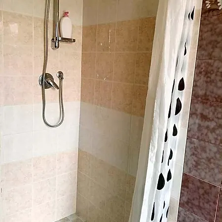Гостевой дом Casa Cairo Rooms&services Mombaroccio