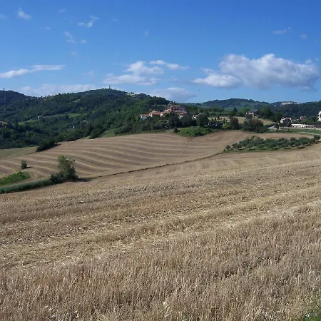 Affittacamere Casa Cairo Rooms&services Mombaroccio