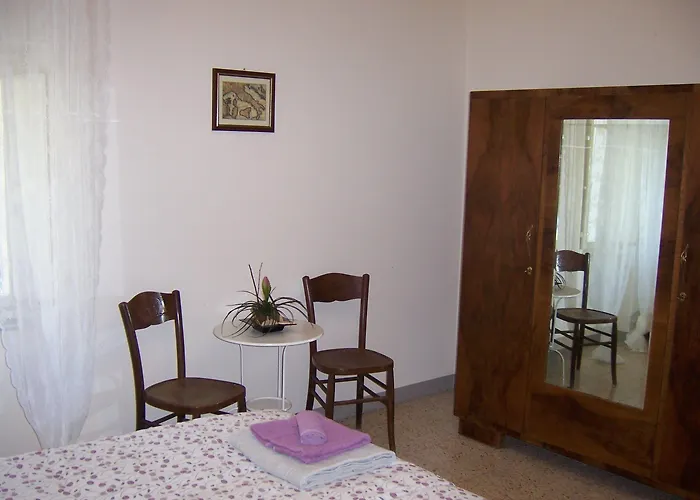 Casa Cairo Rooms&services Guest house Mombaroccio